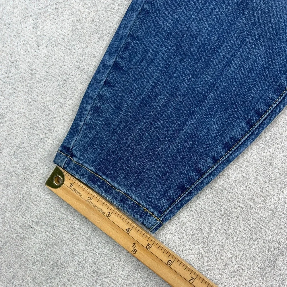 Judy Blue includes item